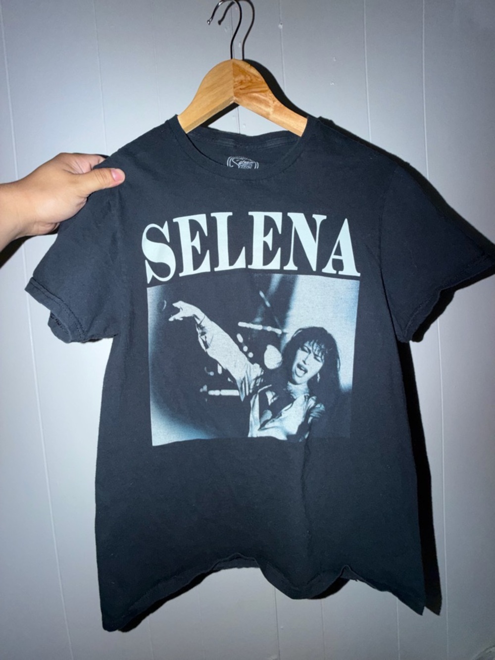 SELENA Black Graphic Concert Tee